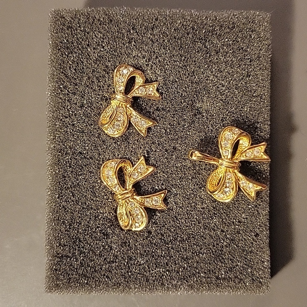 Vintage Avon Bow Earrings and Pendant